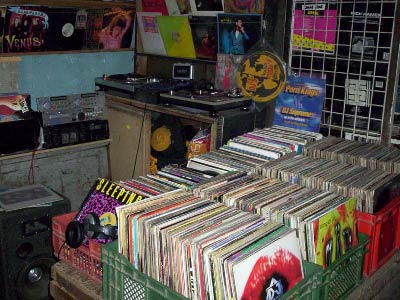 Local Dj Respect Vinilos del Persa Biobio